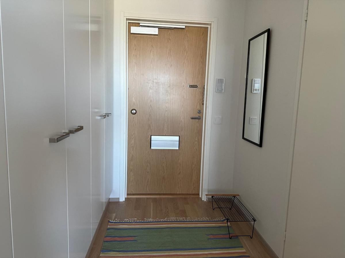 Near Center W/ Smart-tv, Tram Stop And Gym Visit